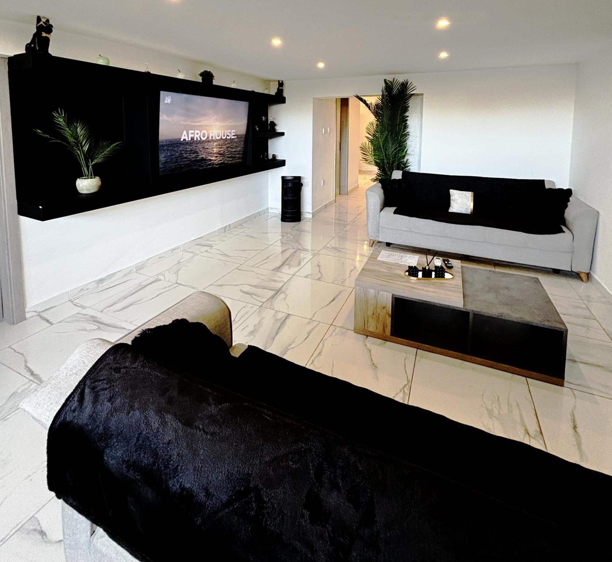 Sant Central Deluxe Apartments Αγία Νάπα Εξωτερικό φωτογραφία